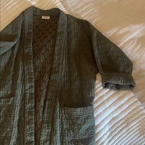 Curator Jules Cardigan in Moss size Small